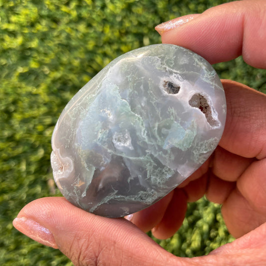 Moss Agate Palm Stone